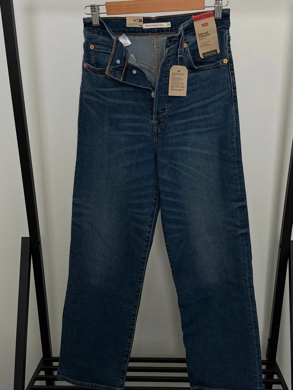 Levi's women’s Ribcage Straight Ankle